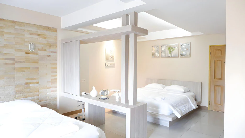 Shi-ro-i Poshtel Hat Yai