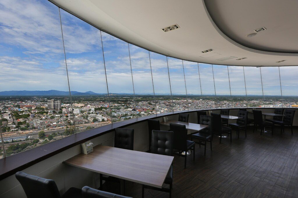 Lee Gardens Plaza Hotel Hat Yai shopping area