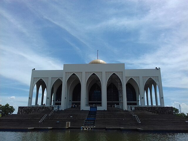 Songkhla Central Mosque sunset Hat Yai worth visiting