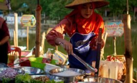 The Ultimate Hat Yai Itinerary - How to Spend 3 Perfect Days 2025 Guide- Lady at Hat Yai Floating Market