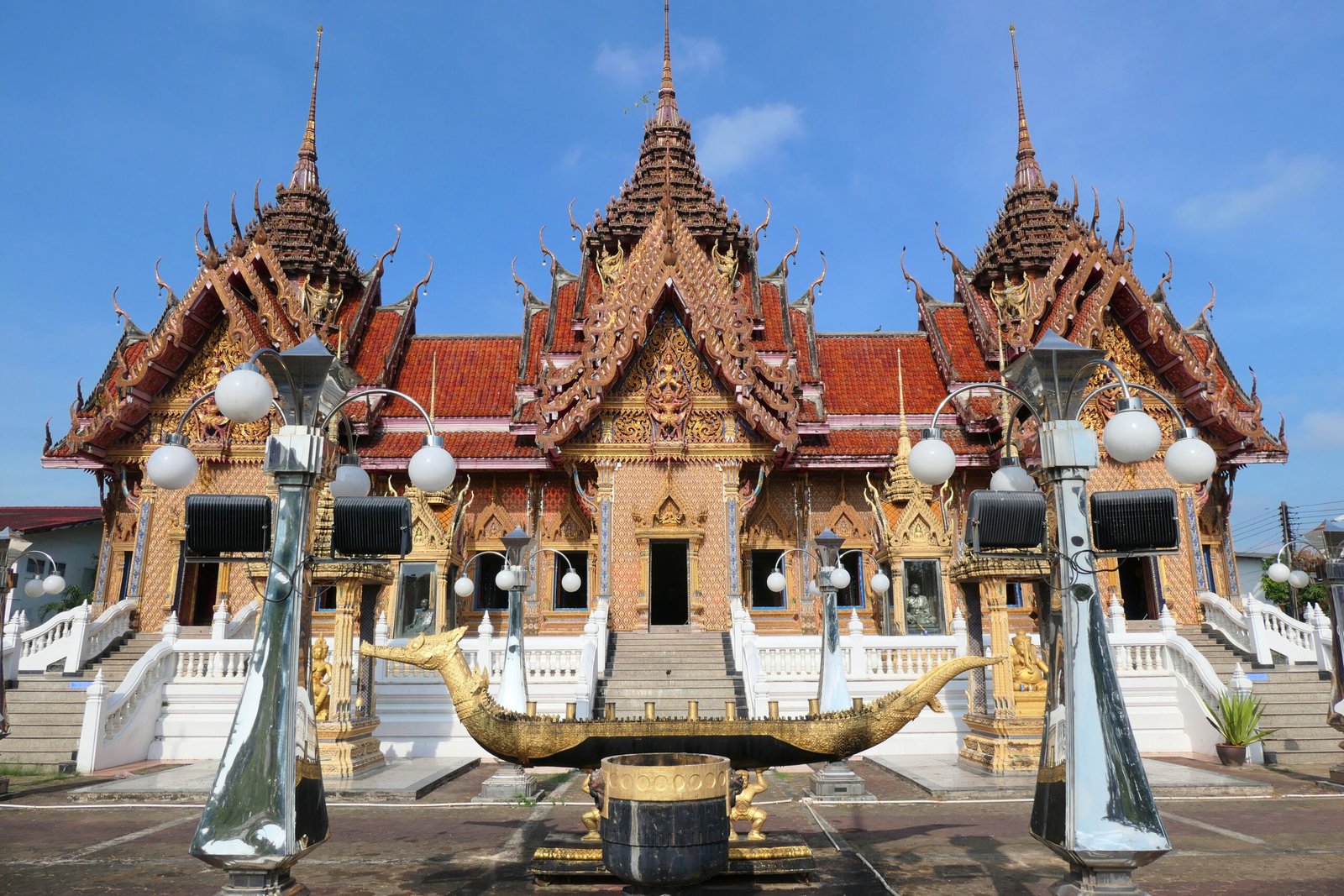 Wat Khok Saman Khun