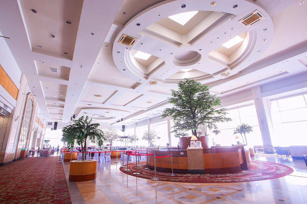 Lobby of Lee Gardens Plaza Hotel