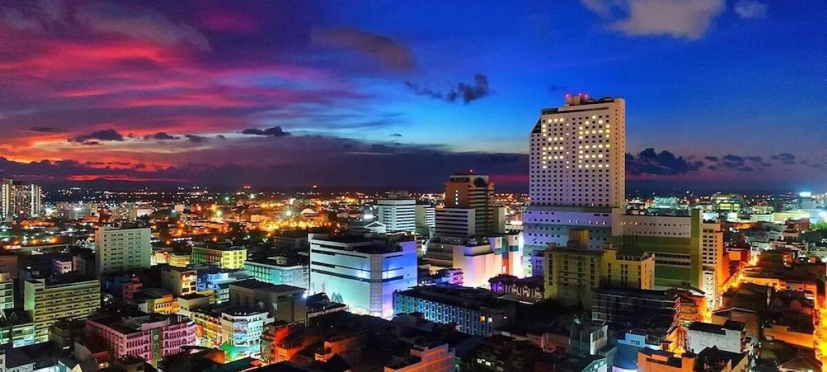 lee garden plaza hotel hatyai night view
