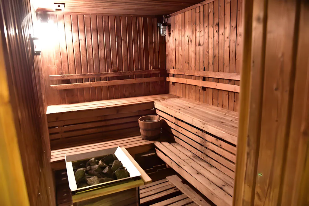 Sauna at Lee Gardens Plaza Hotel