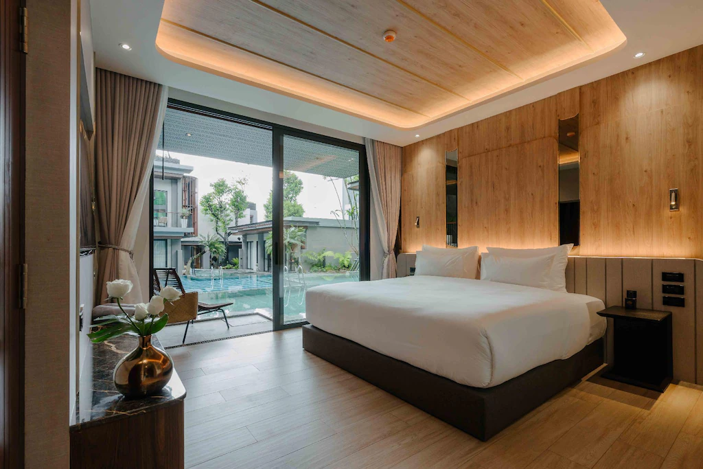 Richmann Resort Hotel Pool Access Room