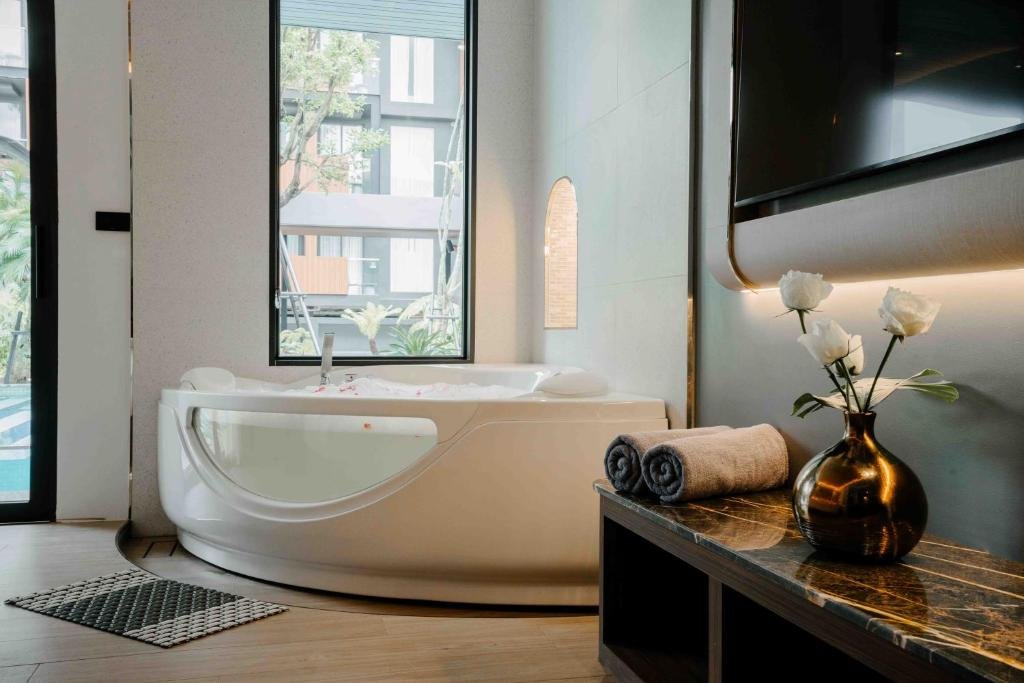 Richmann Resort Hotel jacuzzi
