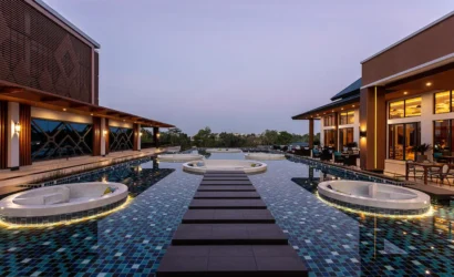 laguna-grand-hotel-and-spa-songkhla-photos-exterior-view-swimming-pool-and-jacuzzi-by-night
