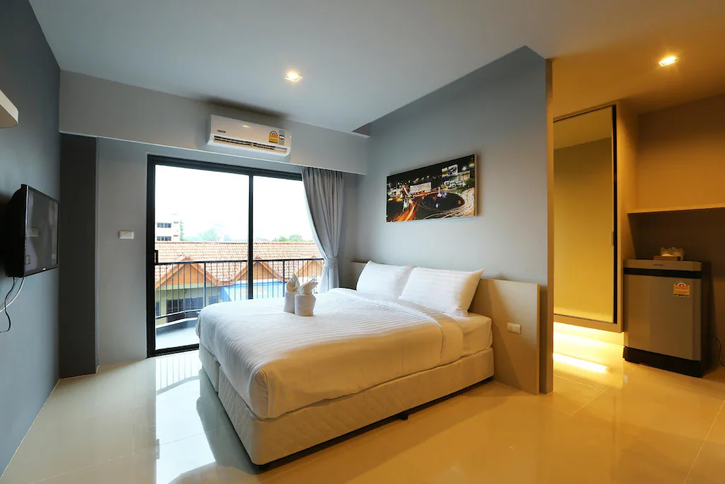 Hat Yai Signature Hotel Studio with Balcony